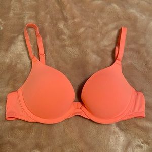 VS PINK wear everywhere push-up bra